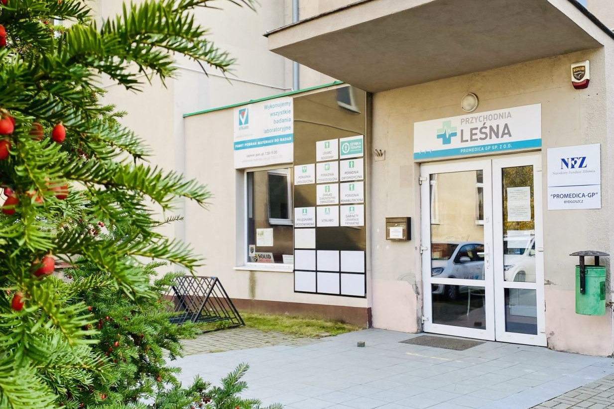 Wejście do Przychodni Leśnej w Bydgoszczy